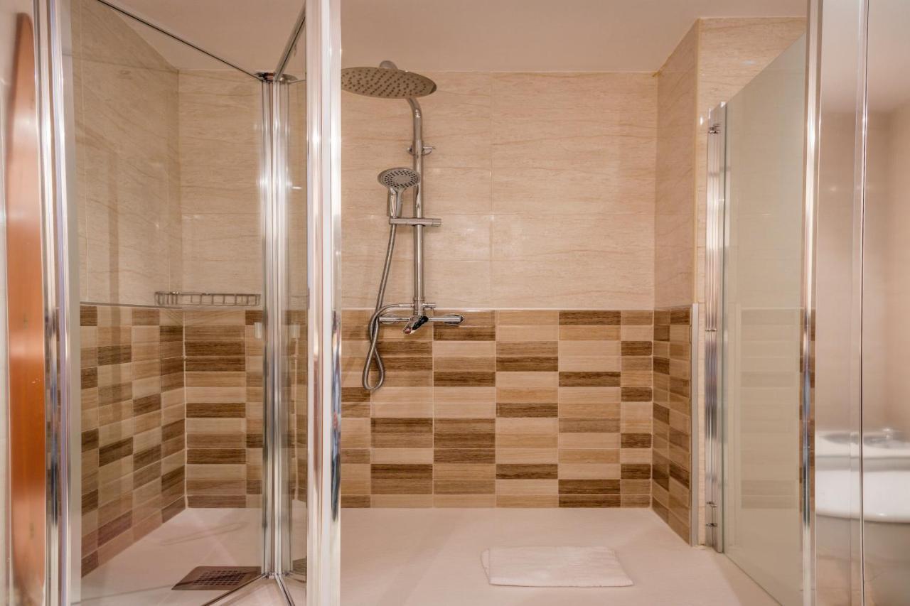 Habitat Apartments Carders برشلونة المظهر الخارجي الصورة