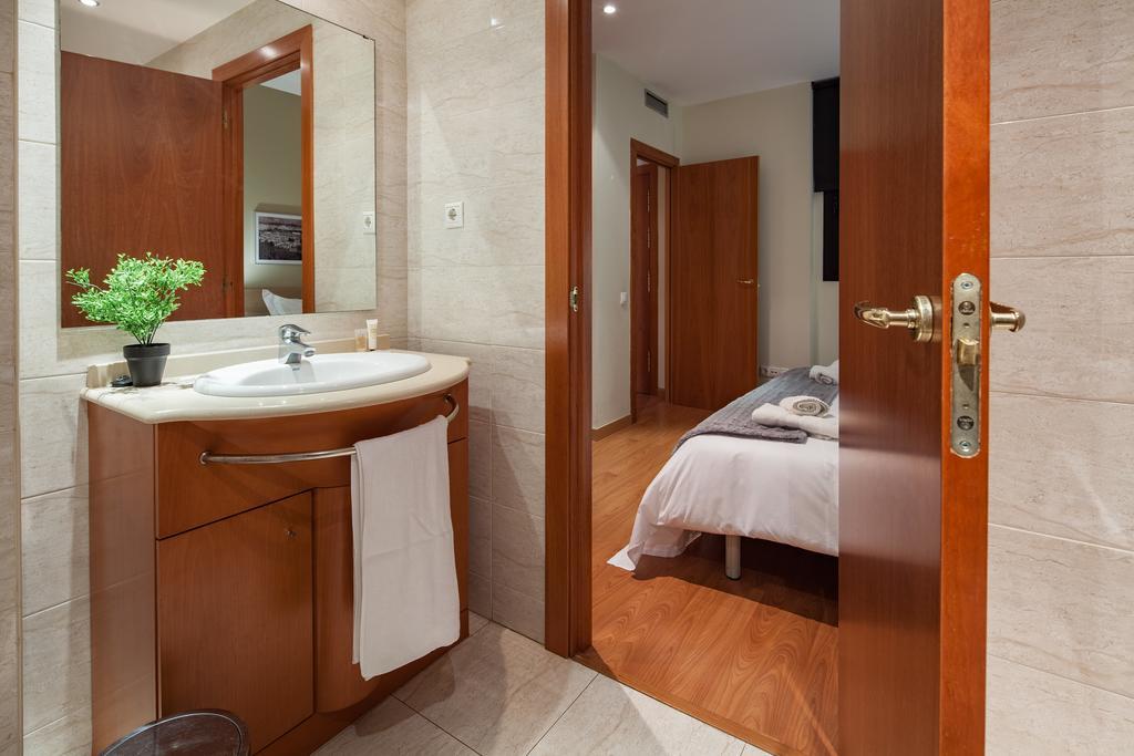 Habitat Apartments Carders برشلونة الغرفة الصورة